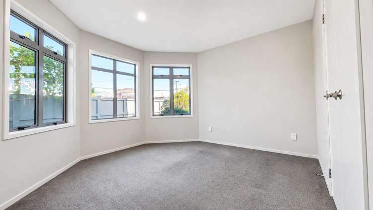  A/5 Adelaide Street Petone_18