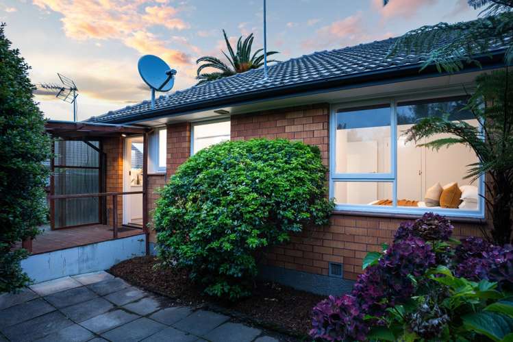 2/4 Lomax Place Islington_19