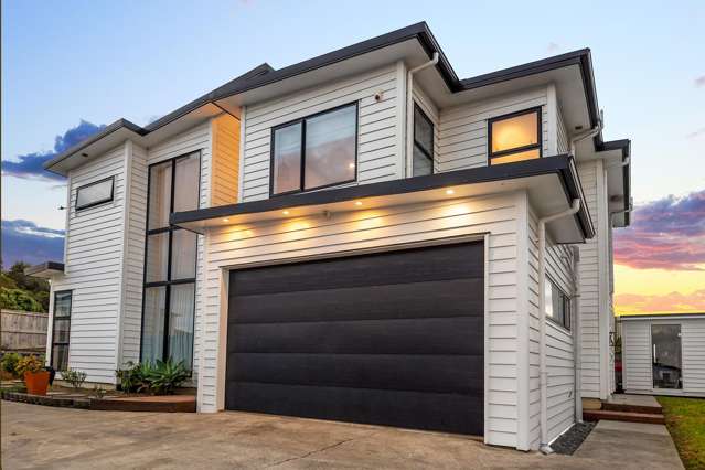 Builder's Own Home - Quality, Space & Sea Views