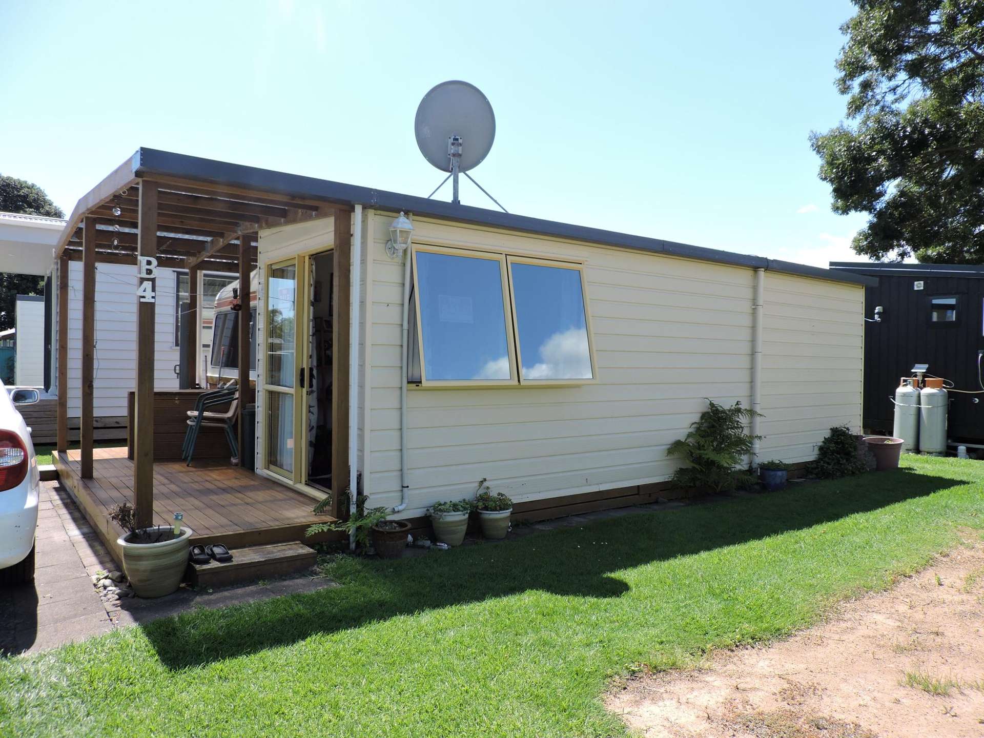 B4/473 Thames Coast Road Te Puru_0