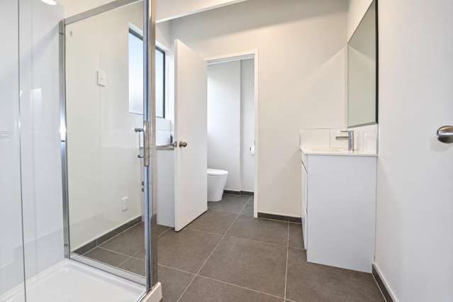 2/21 Reynella Drive Massey_2