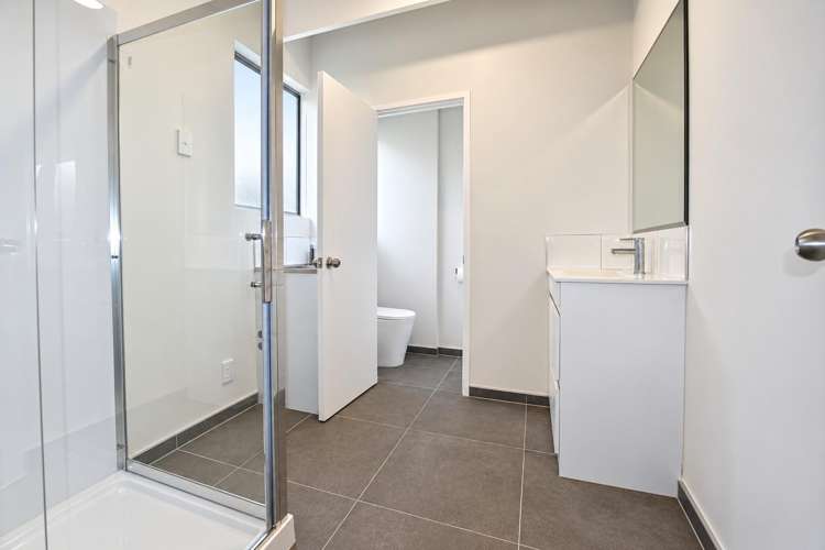 2/21 Reynella Drive Massey_2