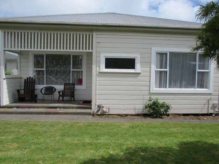 36 Hunter Street Hawera_11