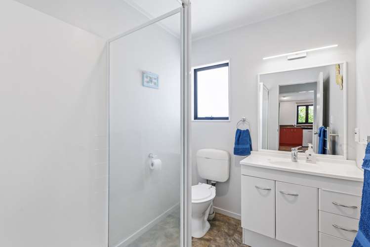 7 Adrian Grove Waikanae Beach_24