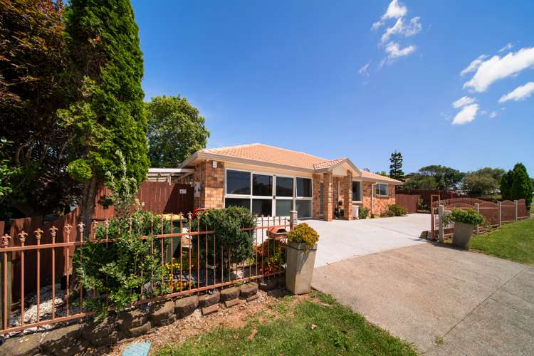 11 Naylors Drive Mangere_15