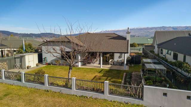SPACIOUS FAMILY LIVING IN AN EXCELLENT LOCATION