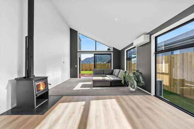 Brand New 4 Bedroom Home with Mountain Views