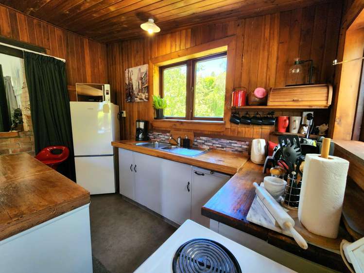 28 Ross Street Dunollie_2