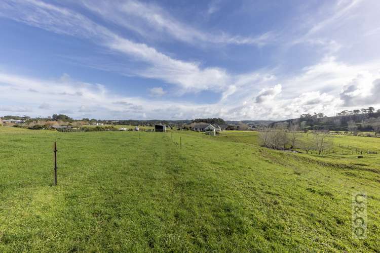 1242 State Highway 16 Waimauku_40