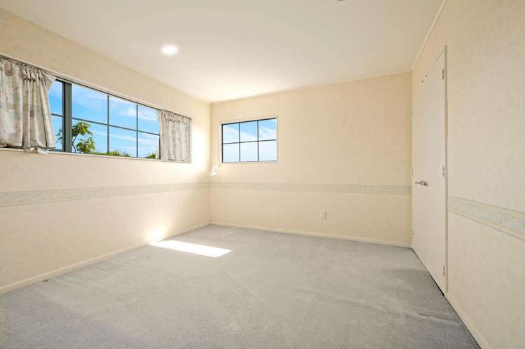 2/2 Hobie Court West Harbour_5