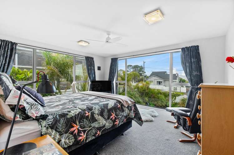 7 Merani Street Narrow Neck_13