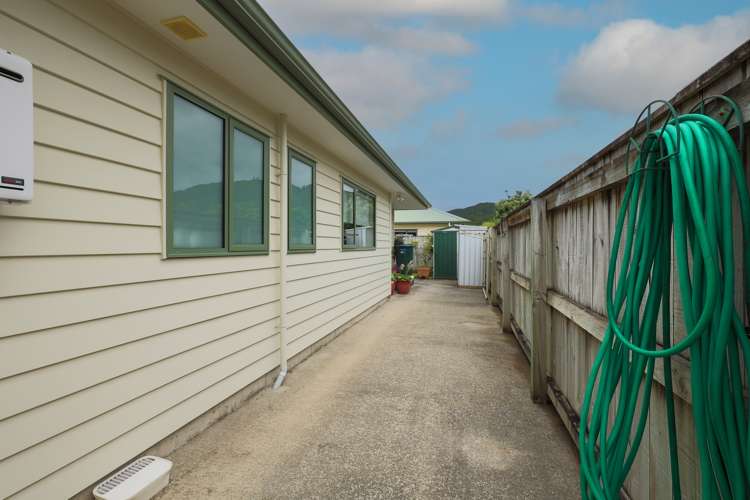 8 Woodland Grove Wainuiomata_19