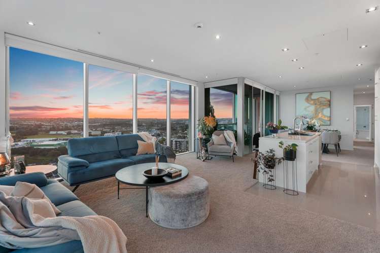 1903/3 Northcroft Street_2