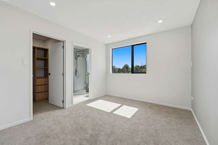 2A Breeze Lane Silverdale_7