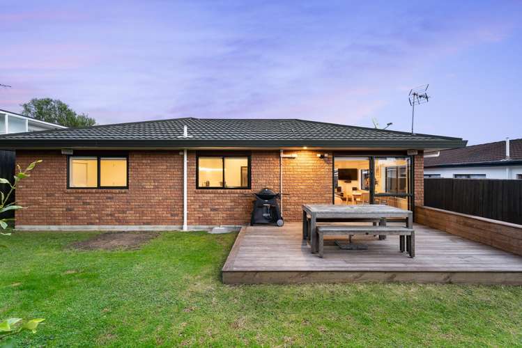 8a Craigbank Avenue New Lynn_1