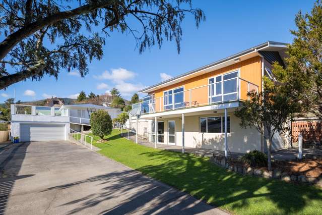 Charming Dual-Dwelling Home in Picton Awaits You!