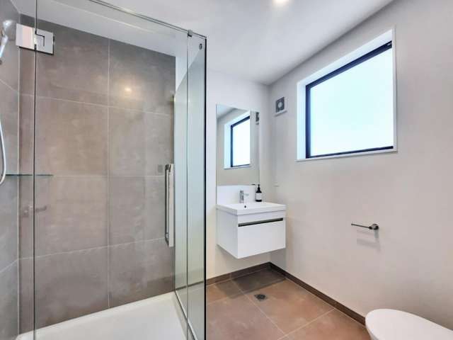 7B Malaga Crescent 10174_3