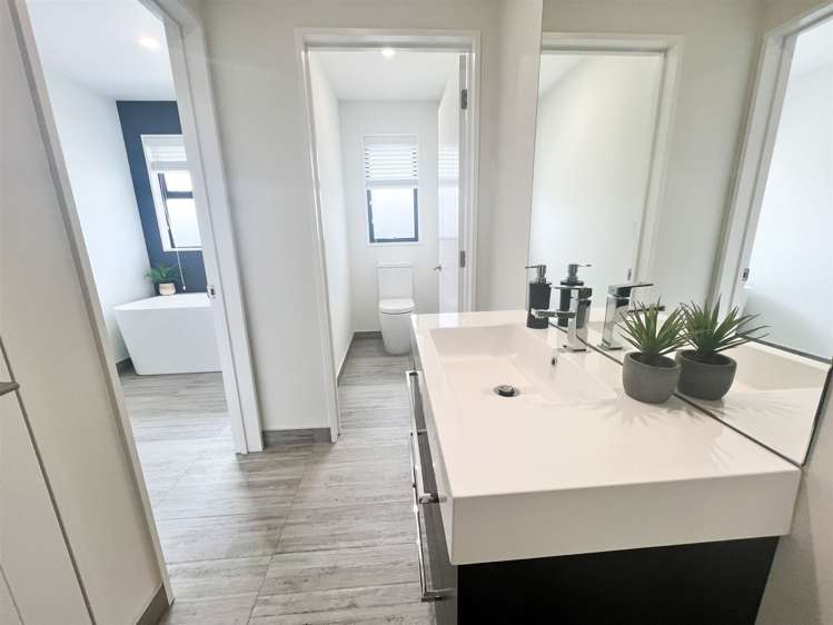 69 Southfield Drive Lincoln_26