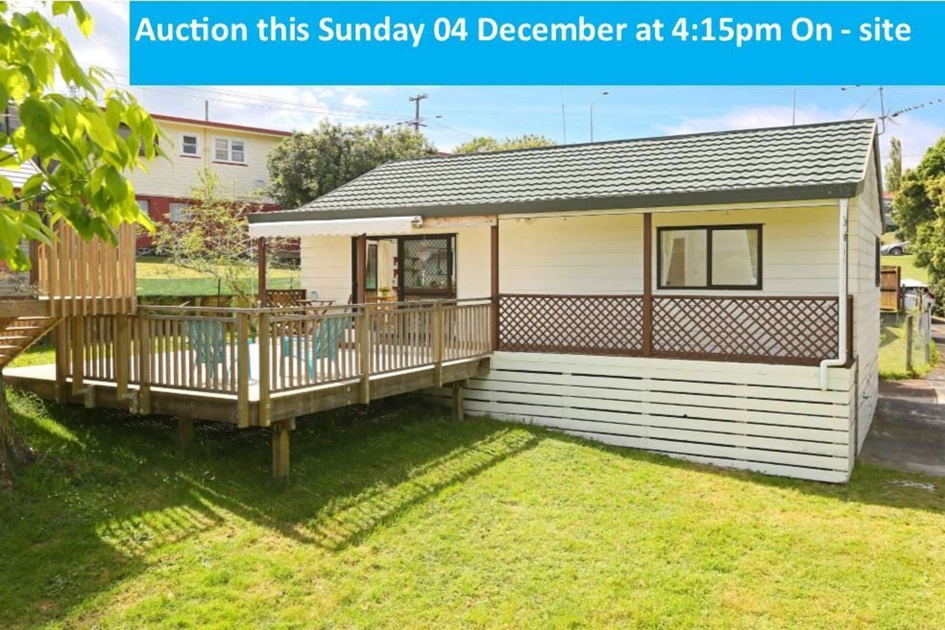 2/70 Mcleod Road Te Atatu South_0