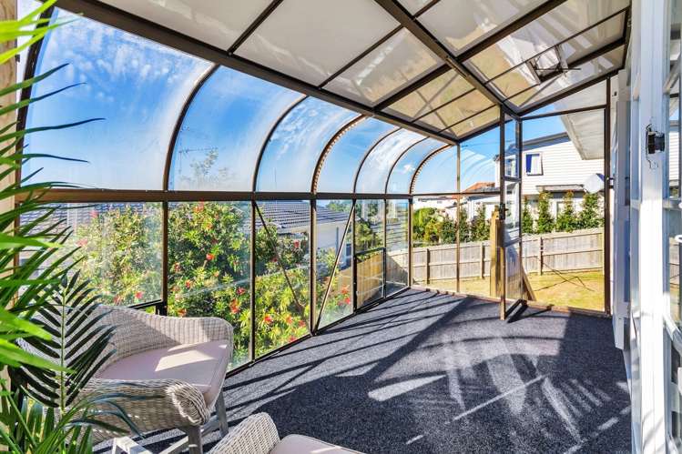 727 East Coast Road Browns Bay_14