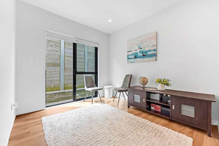 8 Teoteo Place Flat Bush_12