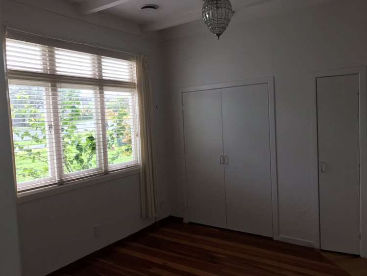 89 Golf Road New Lynn_6