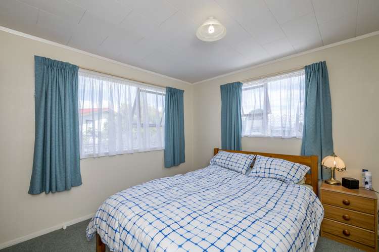8 O'Rourke Place Otaki Beach_11