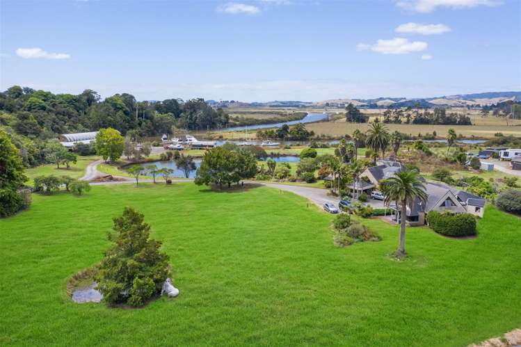 261 North Road Clevedon_18