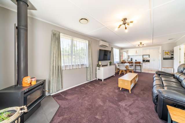 3 Newburn Grove Wainuiomata_4