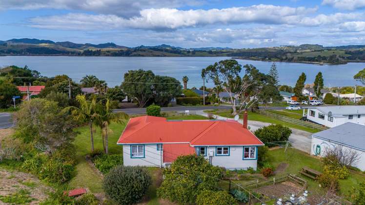 18 Grey Street East_0