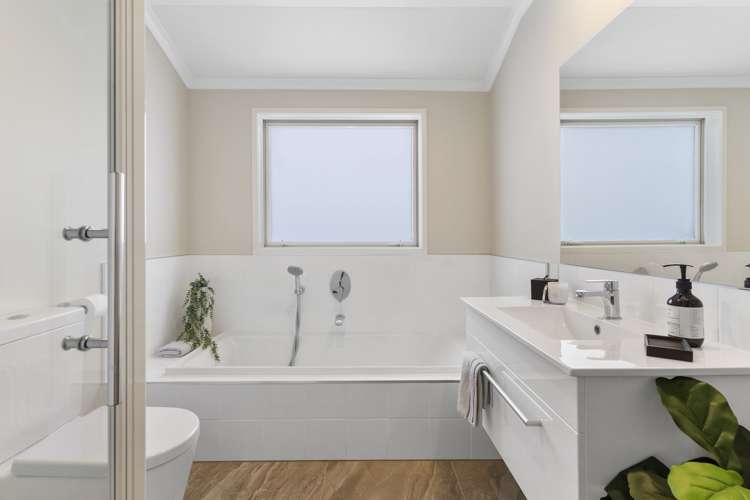 333 Lakes Boulevard Pyes Pa_15