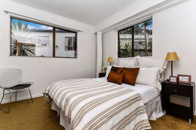 28 Teal Crescent Beach Haven_11