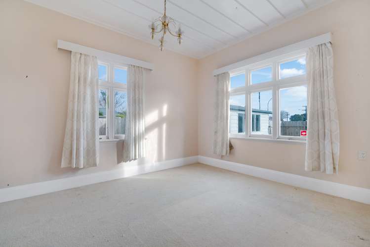 227 Tukapa Street Westown_10