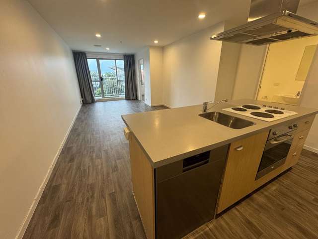 Amazing City Apartment | 3 Bed, 2 Bath, Carpark