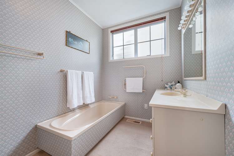 238 Marine Drive Lowry Bay_10