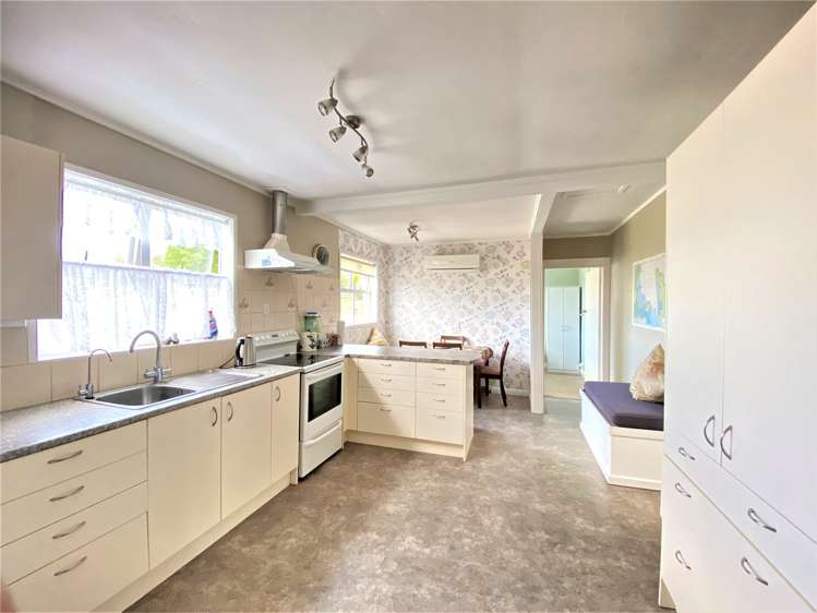 22 Trotter Avenue Waiomu_4