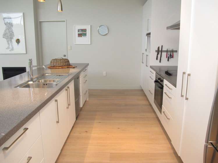 105 Ocean Close Matarangi_10