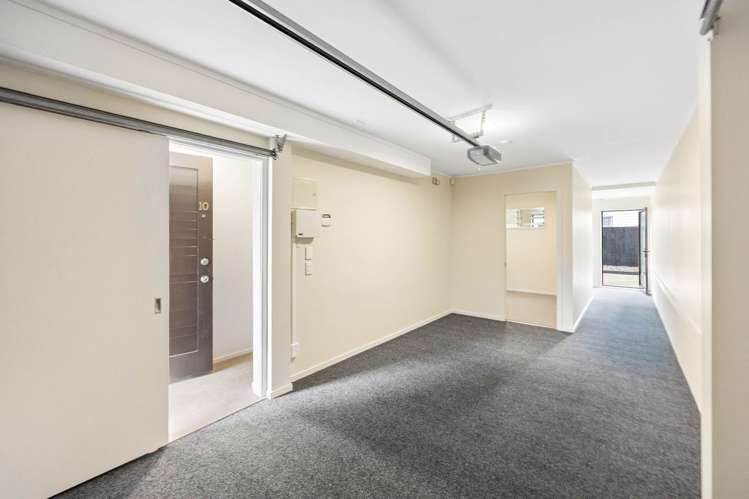 10/27 Rossmay Terrace Mt Eden_16
