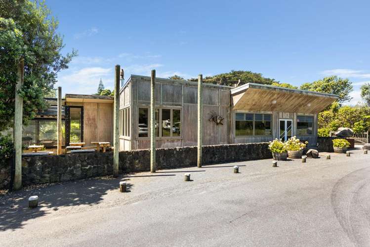 Wai-iti Beach Retreat Beach Road Waiiti_19