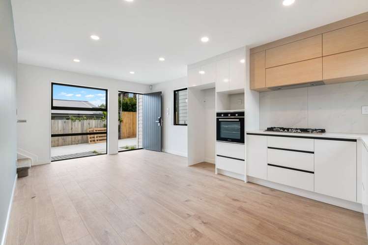 B/20 Seine Road Forrest Hill_1