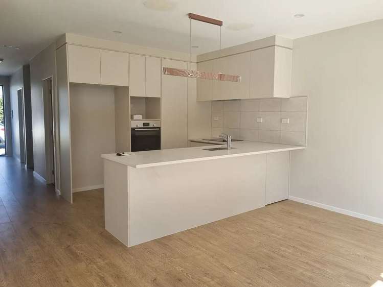 14 Gateway Avenue Beachlands_1