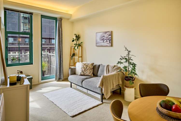 8/182 Wakefield Street_0