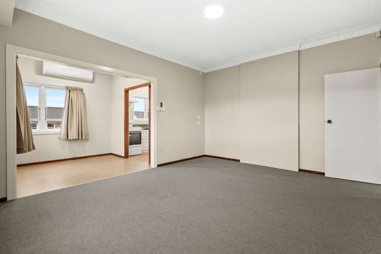 23 Railway Street West_3