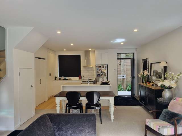 16/80 Seatoun Heights Road Seatoun_3