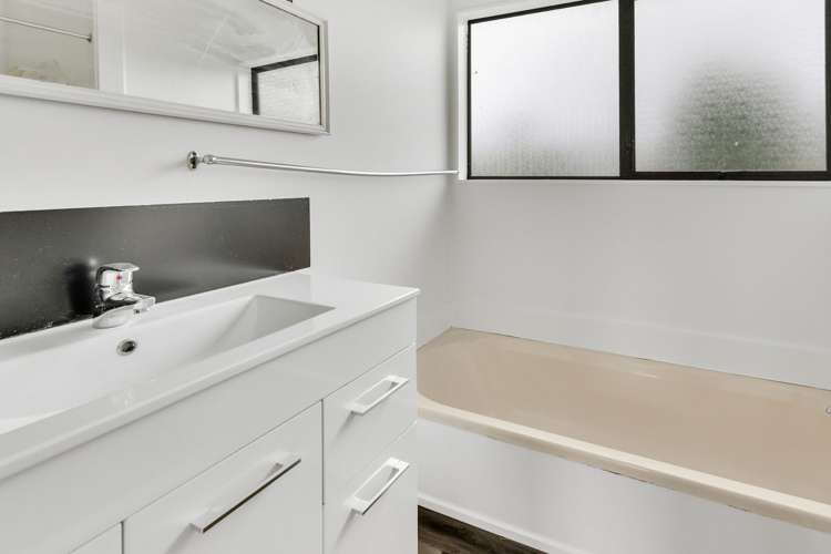 16a Beech place Owhata_10