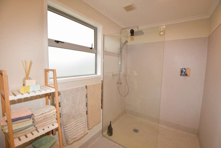 76 Victoria Street Carterton_13