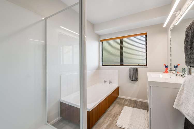 8 St Lucia Place Unsworth Heights_16