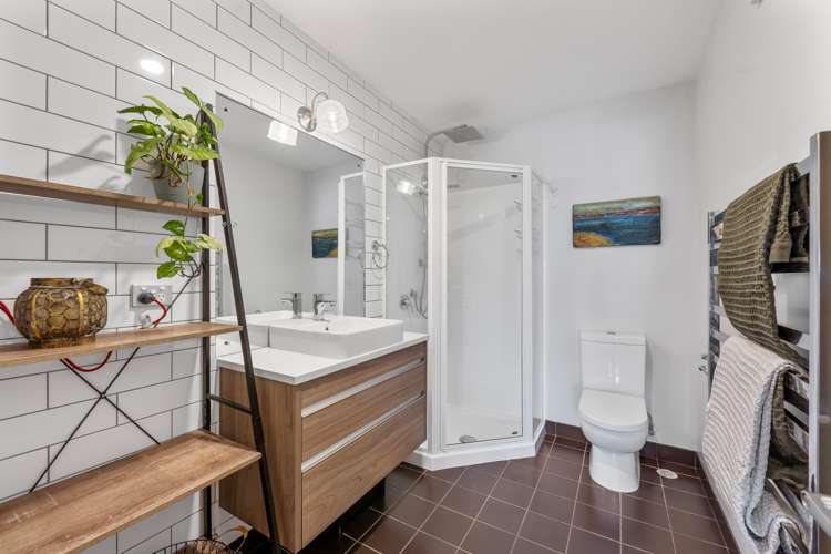 24 Leneford Drive East Tamaki_21