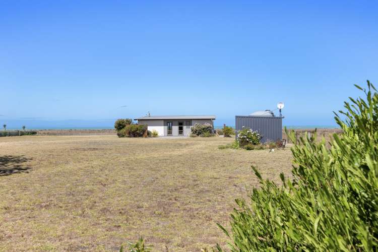 27 Ocean View Crescent Rarangi_23