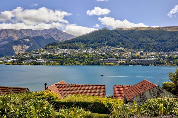 415 Peninsula Road Kelvin Heights_10